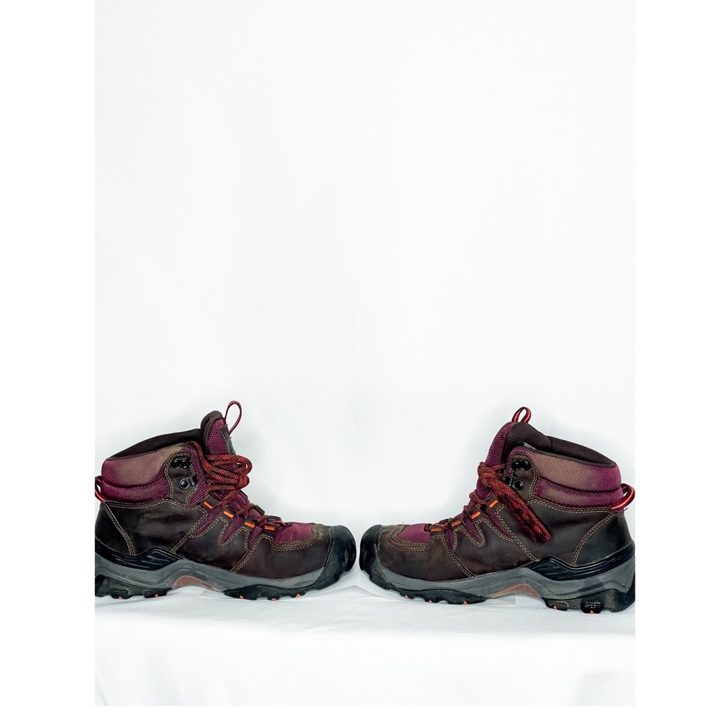Keen Women’s Hiking Boots Size 8